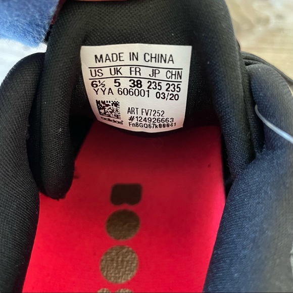 Adidas Solarglide ST 3 Running Sneakers Boost Cushion FV7252 Size 6.5 NWT - Picture 9 of 10